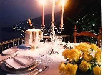 호텔 La Riserva Di Castel D'appio- Charme & Relax