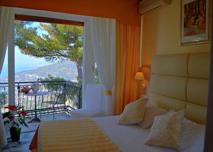 호텔 La Riserva Di Castel D'appio- Charme & Relax