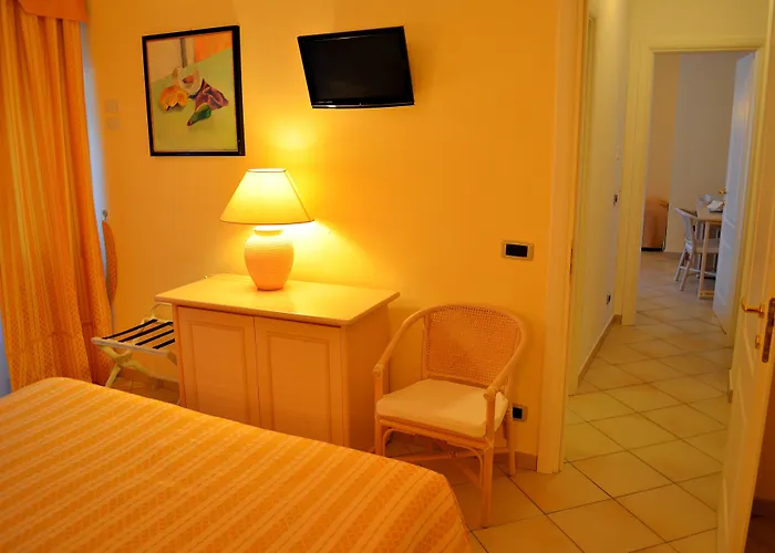 호텔 La Riserva Di Castel D'appio- Charme & Relax