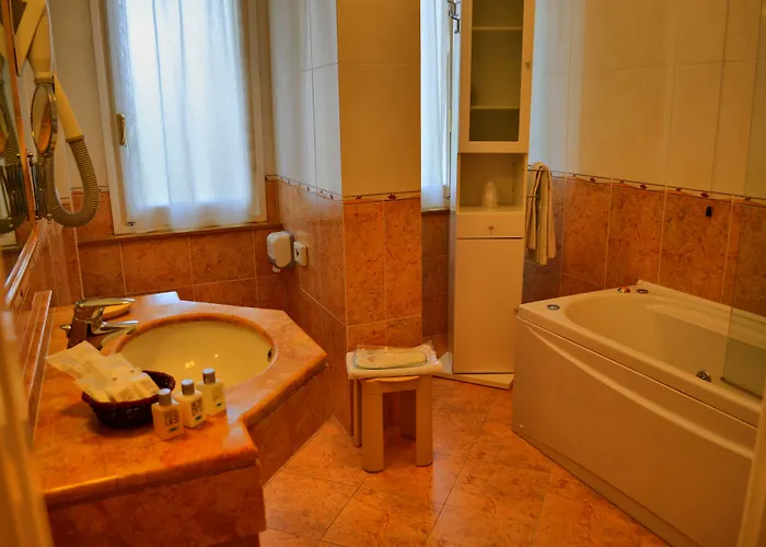 La Riserva Di Castel D'appio- Charme & Relax 3* 벤티밀리아