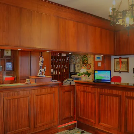 Hotell La Riserva Di Castel D'appio- Charme & Relax 3*