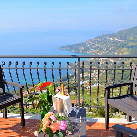 La Riserva Di Castel D'appio- Charme & Relax فندق فنتيميليا