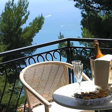 La Riserva Di Castel D'appio- Charme & Relax Βεντιμίλια