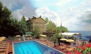 La Riserva Di Castel D'appio- Charme & Relax Hotel Vintimille