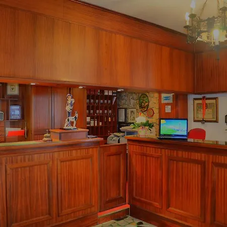 Hotel La Riserva Di Castel D'appio- Charme & Relax 3*